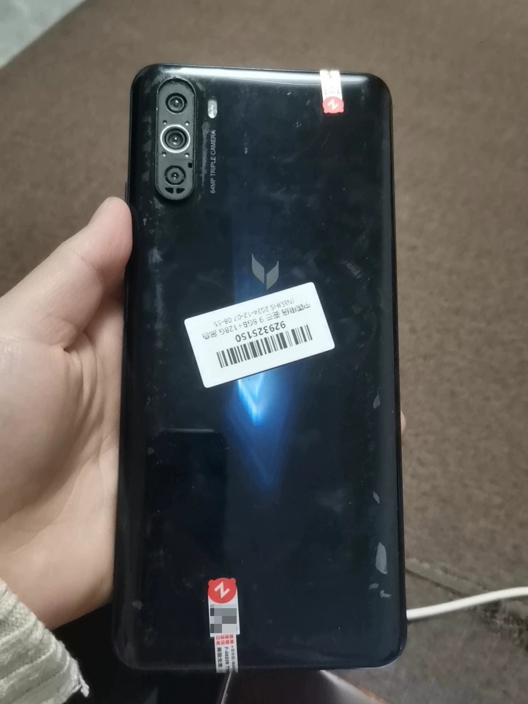 #爆款低价神机 中国电信 麦芒 9 8G+128G 黑色 国行 电信版 全原装无拆修 外壳有磨损，磕碰如图 后镜片缺失，屏幕外层玻璃有裂痕，些许如图所示， 不影